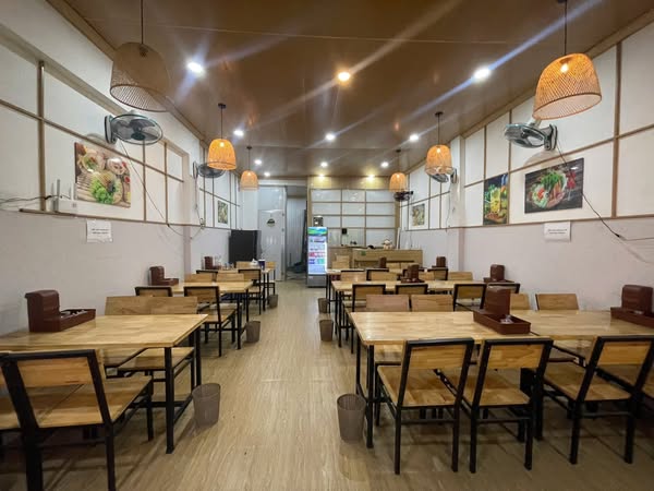 H. Củ Chi ! SANG NHANH 5 NGÀY ! SANG QUÁN NEM NƯỚNG GIÁ RẺ CHỈ CÒN 75 tr ( Quán đầu tư Full mới 250