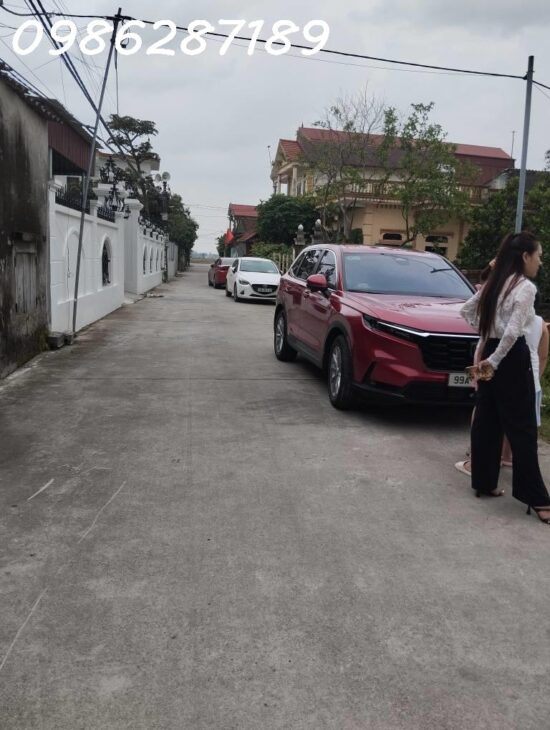 GIỮA TÂM BÃO BẤT ĐỘNG SẢN – QUỲNH BỘI “NỔ” GIAO DỊCH NGAY TRONG BUỔI SÁNG!
