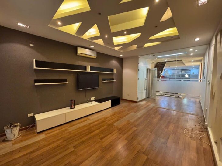 VỊ TRÍ HIẾM-Mặt ngõ Ô tô Phố Linh Lang 79m/5Tầng/ MT 4.4m 31.8 Tỷ, Cách Phố 10m