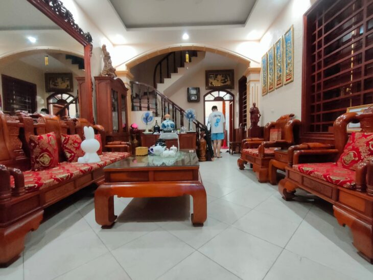 Bán biệt thự Trịnh Công Sơn otô đỗ cổng gần phố đi bộ 114m 24,3 tỷ