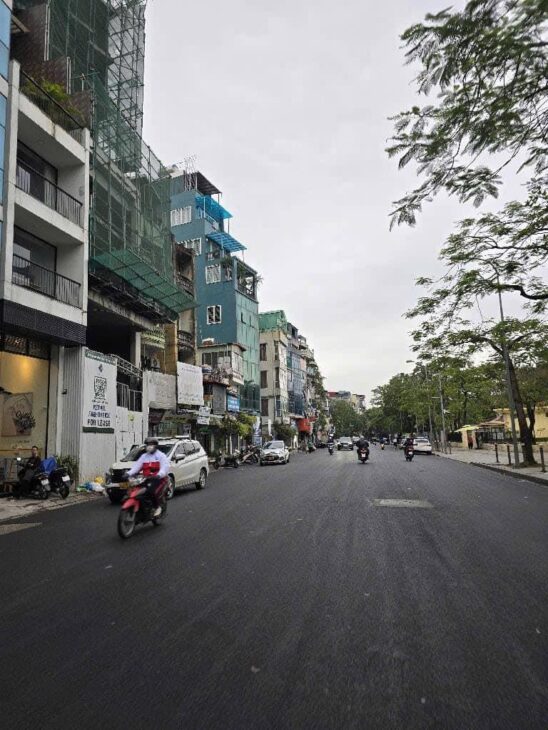 BÁN NHẦ MẶT PHỐ NGỌC HÀ – HIẾM– VÀI BƯỚC CÔNG VIÊN BÁCH THẢO – LĂNG BÁC 75M 20TỶ