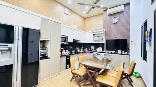 SIÊU PHẨM NGÕ 188 QUÁN THÁNH 100M 4 TẦNG 8 NGỦ GẦN HỒ Ở SƯỚNG GIÁ 36 TỶ 0336212066