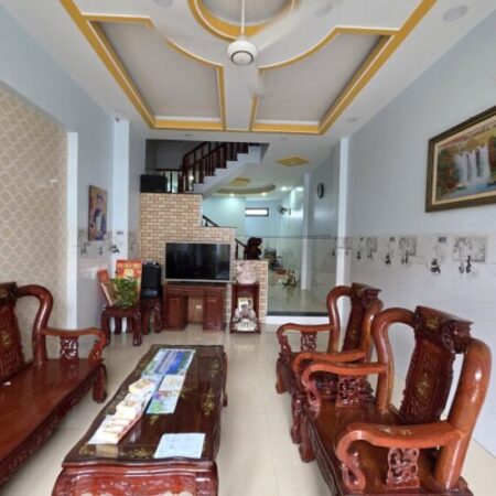 Bán nhà mặt phố Q.2, 78m², 4 tầng, 8.15 tỷ, sổ hồng