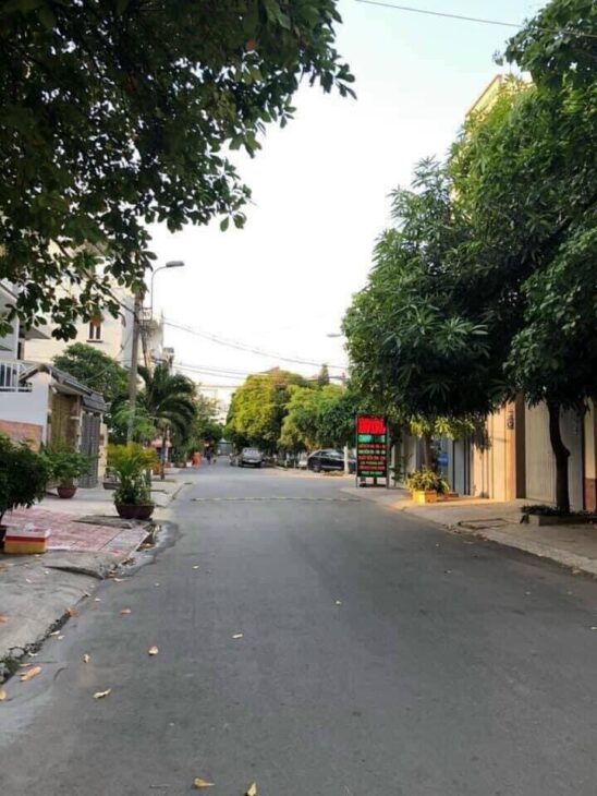 BÁN KHUÔN ĐẤT 5.500m2 HXH ĐƯỜNG THỐNG NHẤT, P15, GÒ VẤP. DT: 5.500M2 _45MX150M. GIÁ BÁN: 65 TỶ TL