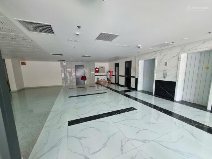 Bán tòa nhà hầm 7 tầng MT Nguyễn Thông, Q3 – 12x28m, HĐT 280tr/tháng – khu VIP – giá 100 tỷ