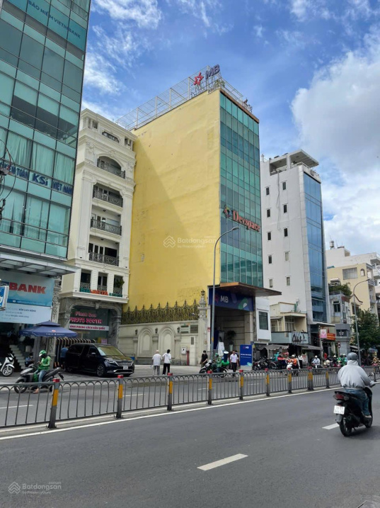 Bán gấp tòa nhà mặt tiền 86 Lê Văn Duyệt, Quận Bình Thạnh. Hầm, 8 tầng. Ngân hàng thuê 380tr/th
