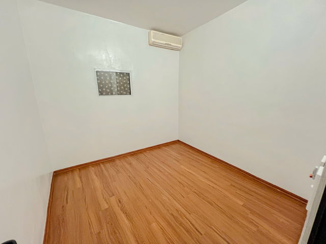 Tập thể tầng 1 – Ngõ 106 Chùa Láng Sổ 16m – sử dụng 30m.