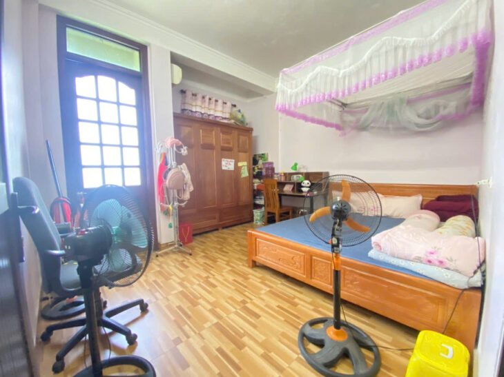 CC chuyển công tác bán nhanh nhà 2 tầng tdc Hoàng Diệu gần 70m2
