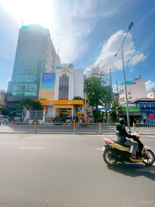 Bán tòa nhà góc 2MT Phan Đăng Lưu – Trần Kế Xương, Q. Phú Nhuận, 334.7m², 1 hầm 4 tầng, 170 tỷ