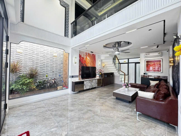 Bán nhà 3 tầng đẹp hẻm 468/ Phan Văn Trị ngag 8m 120m2 khu Quân đội chỉ 17.5 tỷ.