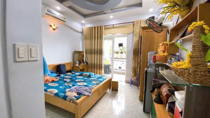 Nhà 4 lầu BTCT đẹp hẻm 331 Phan Huy Ích 68m2 ngang 4m tiện ích gần Emart nhỉnh 8 tỷ.