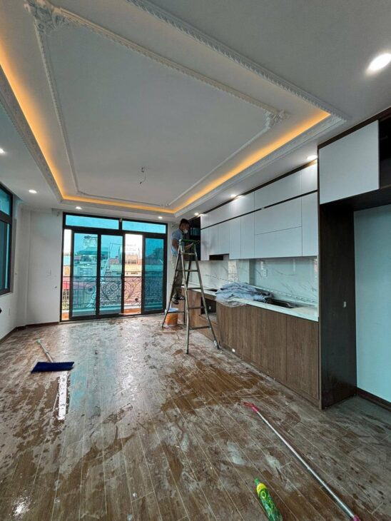 TRUNG TÂM BA ĐÌNH – LÔ GÓC – 7 TẦNG THANG MÁY – SỔ HOA HẬU.