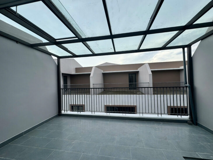 Chính chủ bán liền kề 70m thang máy Full đồ đẹp 5 sao Vinocen2