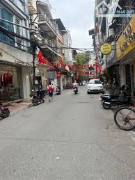 Chính chủ bán gấp 80m2 đất Lạc Long Quân, mặt tiền 8m giá 18,9 tỷ