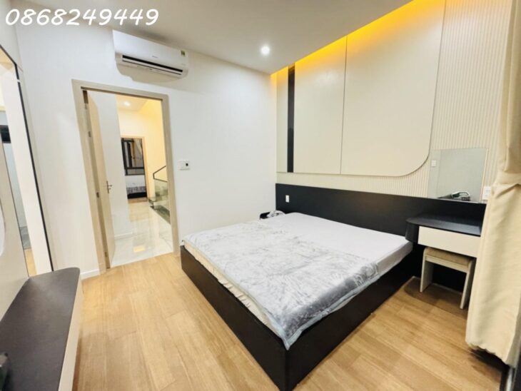 🌹 Siêu phẩm🌹 Nhà mới tinh, đẳng cấp Châu Âu, cạnh bờ Sông, nội thất xịn.