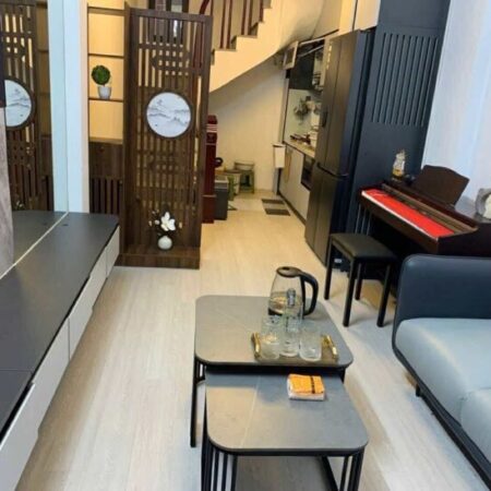 Bán nhà Đội Cấn, Ba Đình, 2 thoáng, ngõ 3 gác, 34m2, 5 tầng, tặng nội thất, chỉ 9.35 tỷ