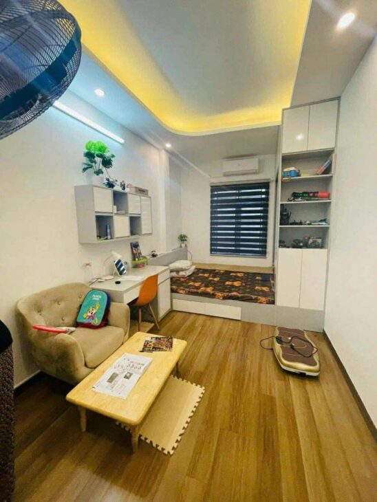 Bán nhà Đội Cấn, Ba Đình, 2 thoáng, ngõ 3 gác, 34m2, 5 tầng, tặng nội thất, chỉ 9.35 tỷ
