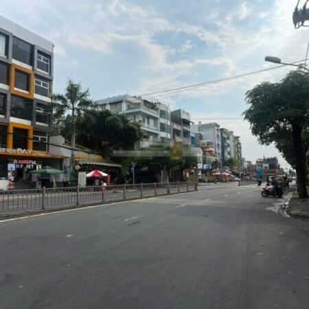 Tòa nhà văn phòng mặt tiền đường số 7 An Lạc A, Bình Tân, TP.HCM DT 6x23m2 Hầm 4 tầng, 26.8 tỷ