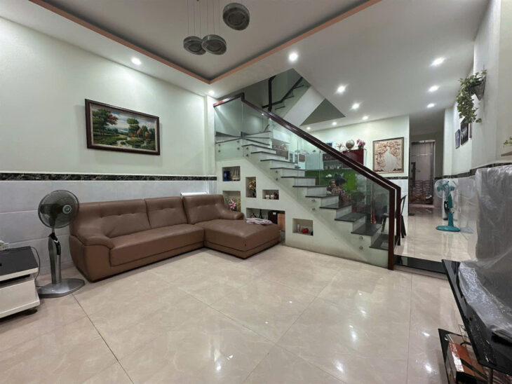 Nhà mặt tiền đường 30m Lê Đức Thọ 151m2 ngang 5.1m 4 tầng BTCT ngay chợ KD đỉnh 21 tỷ.