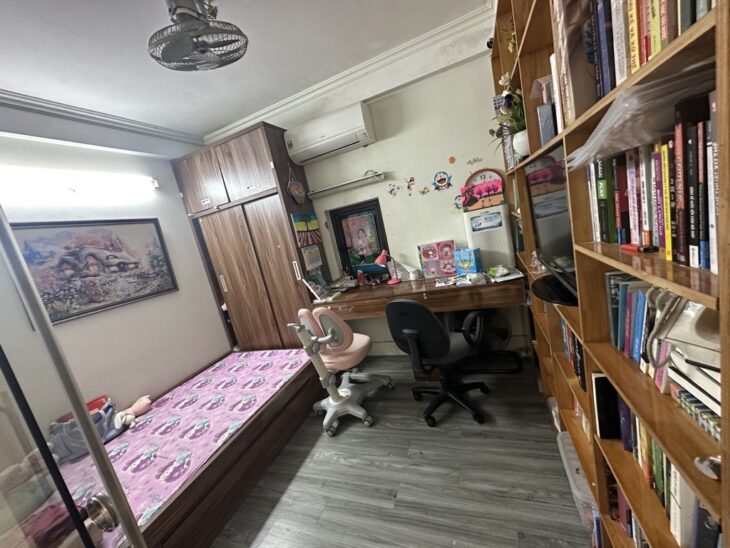 Bán Đất tặng nhà Ngọc Lâm 65m mặt tiền 4,6m 3 tầng đủ công năng -nhỉnh 5 tỷ (thương lượng)