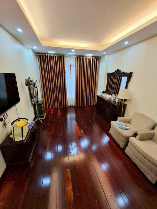 Bán nhà đẹp phố Tư Đình -Phân Lô quân đội – Full NT-Ô tô tránh-60m2- 5 tầng nhỉnh 15 tỷ(TL)