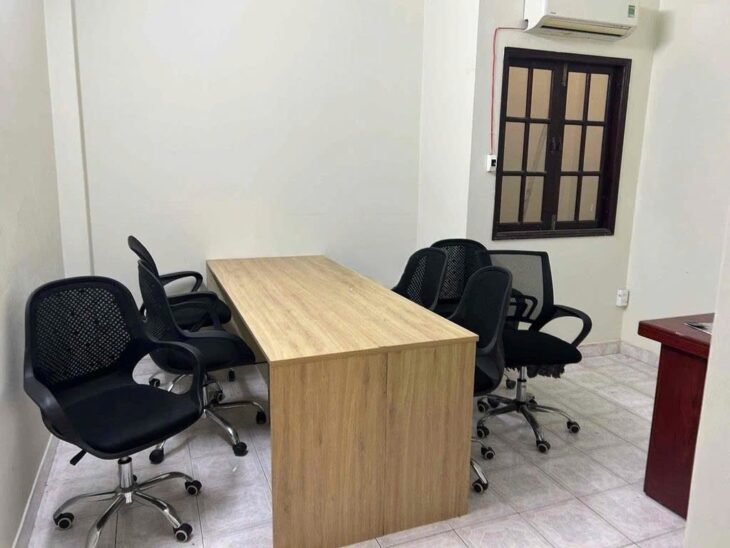 Cho thuê nhà MT Chu Văn An, P.26, 4x14m, 1 trệt, 2 lầu, 4pn, 4wc, 25tr, TL