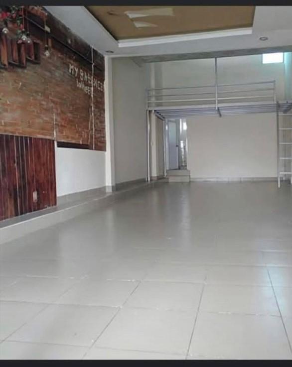 Cho thuê nhà mặt tiền Phạm Văn Đồng P13, Bình Thạnh, 4,2x14m,1 trệt 1 gác, 11tr