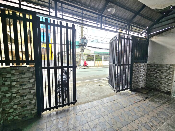 Cho thuê nhà mặt tiền Cây Keo, P. Tam Phú, 4x13m, 1 trệt, 1 lầu, 1pn,1wc,12tr