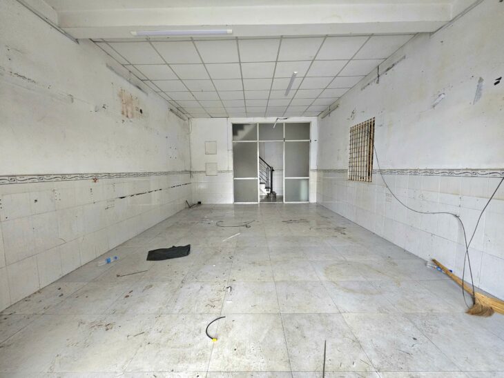 Cho thuê nhà mặt tiền Cây Keo, P. Tam Phú, 4x13m, 1 trệt, 1 lầu, 1pn,1wc,12tr