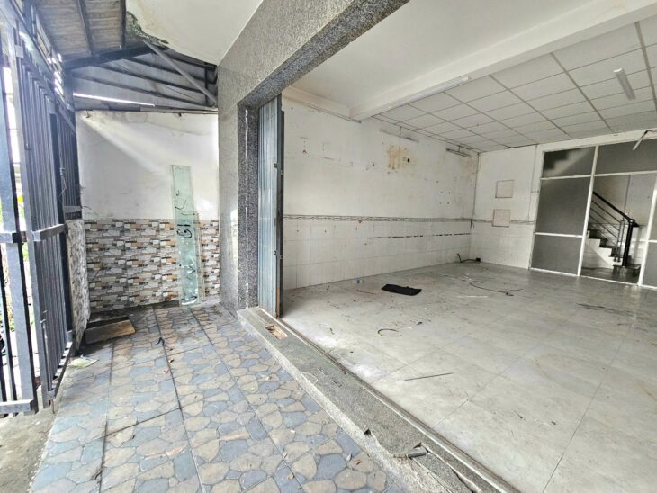 Cho thuê nhà mặt tiền Cây Keo, P. Tam Phú, 4x13m, 1 trệt, 1 lầu, 1pn,1wc,12tr