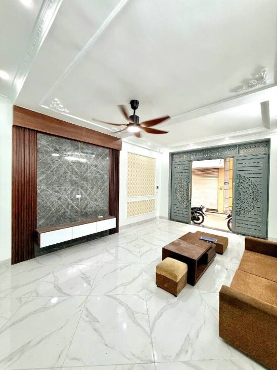 Bán nhà 40m2 Quận Thanh Xuân- Gần hồ, trường, chợ- Xách vali về ở ngay