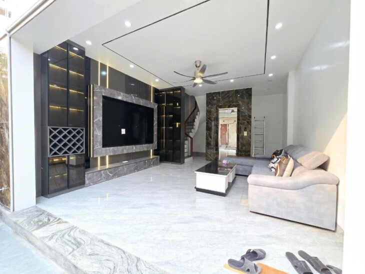 BÁN NHÀ MẶT NGÕ LẠC LONG QUÂN 55M² *7TẦNG THANG MÁY, 2 THOÁNG KINH DOANH – CHỈ 14,9 TỶ