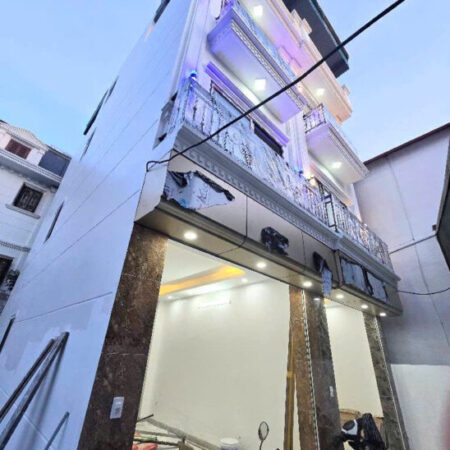 SIÊU PHẨM NGUYỆT ÁNG -NHÀ MẶT TIỀN 5M – Ô TÔ ĐỖ CỬA – NGÕ THÔNG CỰC ĐẸP 🔥HƠN 6 TỶ