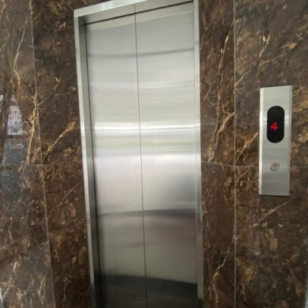 Tôi cho thuê nhà mới, hai cửa đi,vỉa hè, 113m2- 5T, Phố Chùa Láng_45 Tr