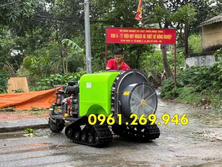 Xe phun thuốc di động ngồi lái Turbo PT300 bình 300L