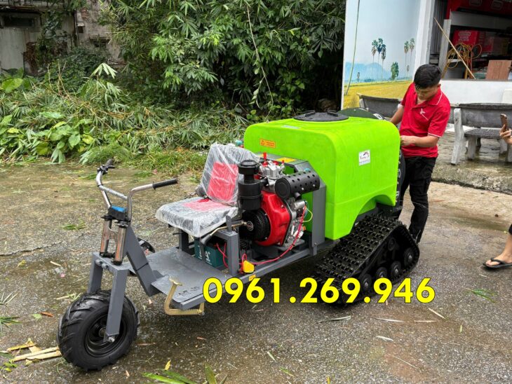 Xe phun thuốc di động ngồi lái Turbo PT300 bình 300L