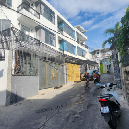 CHO THUÊ NHÀ MỚI MẶT TIỀN GẦN ĐẠI HỌC NHA TRANG, PHƯỜNG BẮC NHA TRANG.