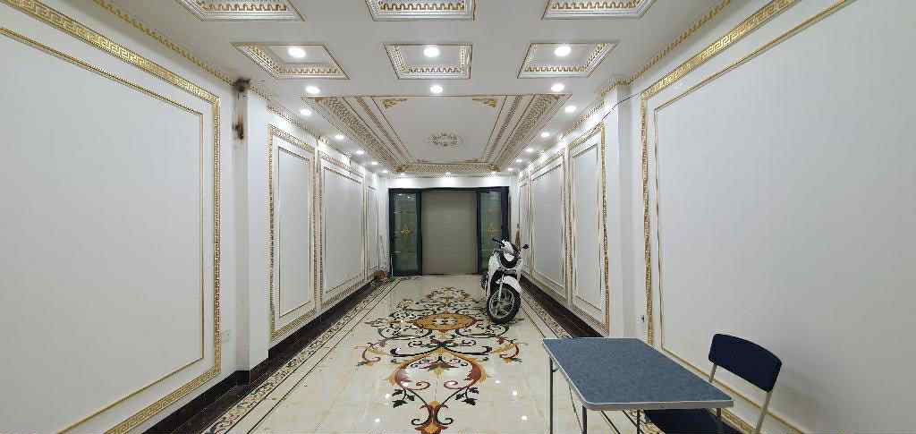 nhà đẹp mặt phố Long Biên, 72m x 7 tầng, thang máy, gara, kinh doanh, full nội thất cơ bản