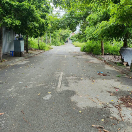 ĐẤT PHÂN LÔ ,Ô TÔ TRÁNH,VỈA HÈ ,THOÁNG TRUOC SAU ,CỰC ĐẸP,GIÁ HƠN 5TY