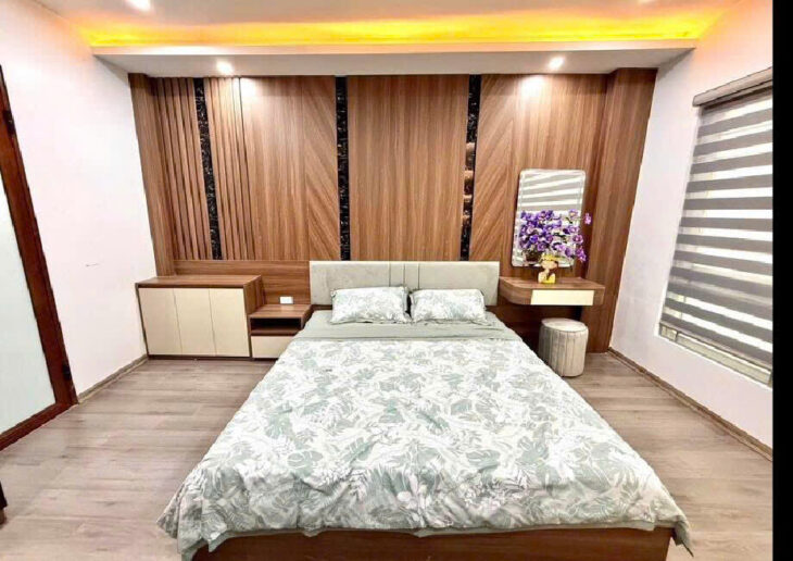 BAN NHÀ TRUNG TÂM HUYỆN , NGÕ NÔNG Ô TÔ ĐỖ CỬA 40m/ 5 TẦNG CHỈ 4 TỶ