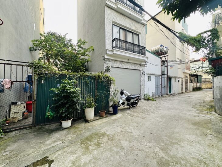 Bán đất Gia Thụy Long Biên – 70m -oto tải vào đất – nhỉnh 13 ty tỷ (thương lượng)