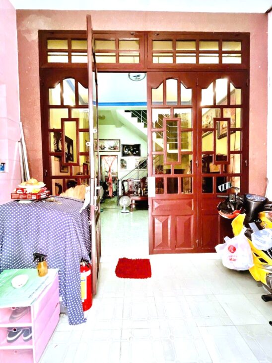 Chỉ 5.59 TỶ TL! Bán Nhà 4 Tầng – HẺM XE HƠI – Ngay CV Làng Hoa – Lê Văn Thọ!