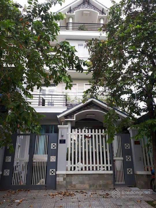 Nhà bán thiết kế đẹp, sang trọng MT đường Trần Bình Trọng, P1, Gò Vấp – 4.6 X 26 – 3 Tầng – 15 tỷ