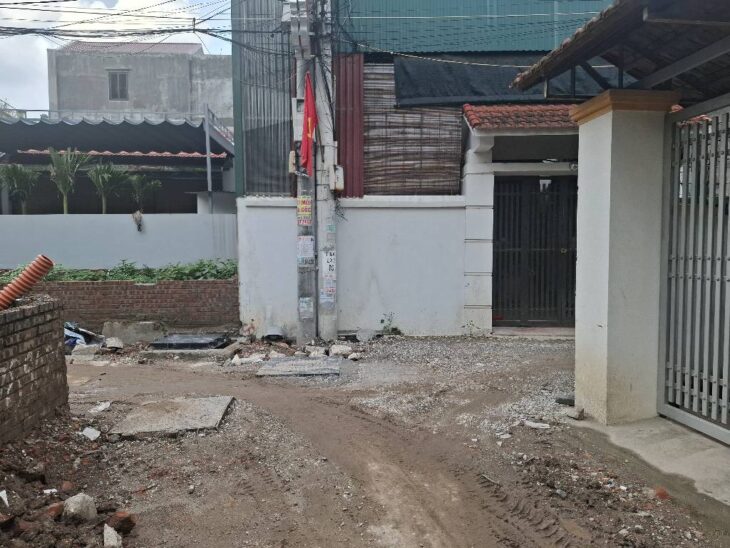 Mô tả LÔ GÓC – NGÕ THÔNG – VỪA TIỀN – GẦN Ô TÔ TRÁNH – SAU QH ĐƯỜNG 17M – CÁCH EUROWINDOW ĐÔNG HỘI