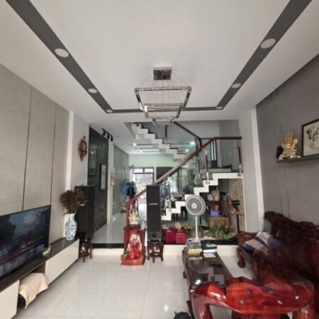 Bán nhà mặt phố Q.2, 90m², 4 tầng, 11.65 tỷ, sổ hồng Bán nhà mặt phố Q.2, 90m², 4 tầng, 11.65 tỷ, sổ hồng