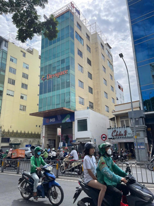 Bán gấp tòa nhà mặt tiền 86 Lê Văn Duyệt, Quận Bình Thạnh. Hầm, 8 tầng. Ngân hàng thuê 380tr/th