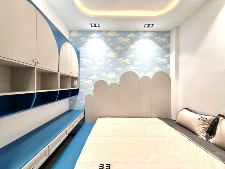 Cần bán nhà mặt tiền Lý Thường Kiệt, Hải Châu, 107m2, 3 tầng, giá hơn 14 tỷ.