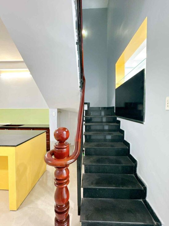 BÁN NHÀ HẺM XE HƠI NGỦ TRONG NHÀ LÊ VĂN THỌ – 3 LẦU – HẺM 6M – GẦN CÔNG VIÊN LÀNG HOA, GÒ VẤP