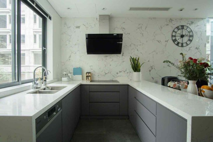 Liền kề Lâm Hạ- bệnh viện Tâm Anh, 114m x 6 tầng, mặt tiền 20m, vỉa hè, ôtô dừng đỗ, kinh doanh