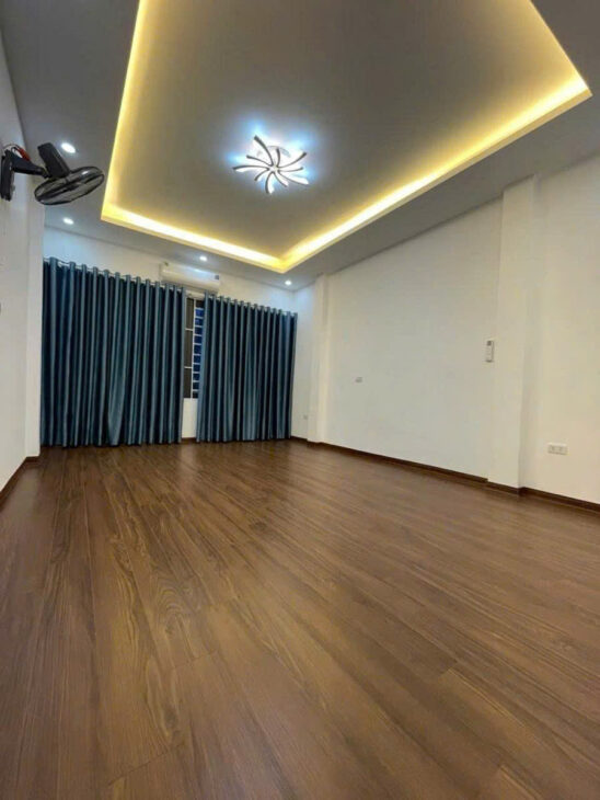NHÀ MỚI HOÀNG MAI – NGÕ THOÁNG – 15M RA MẶT PHỐ 30m2 5 tầng mt 4m Giá 7.8 tỷ
